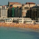 La Concha beach with Monte Igueldo in background — San Sebastian